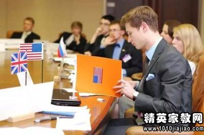 留學(xué)黑中介現(xiàn)象剖析 警惕“兩人一電話”的行業(yè)亂象